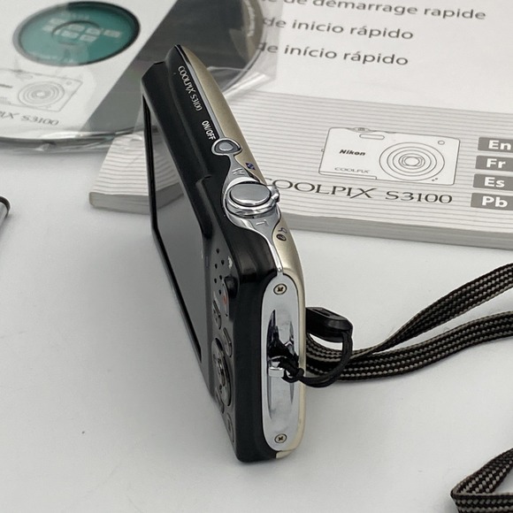 Nikon COOLPIX S3100 14.0MP Digital‎ Camera Silver Battery Charger AV  & Manual - Picture 10 of 16